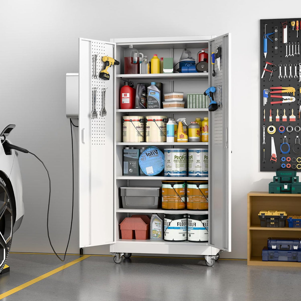 Metalen kast met pegboard en afsluitbare wielen, 5 in hoogte verstelbare planken, plaatstaal poedercoating, stalen kast afsluitbaar voor gereedschap, garage 180 x 80 x 40 cm (wit)