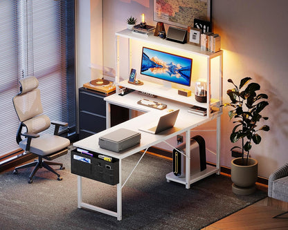 Coleshome Gaming tafel L-vorm met led en stopcontacten, 135 × 100 cm omkeerbaar gamingbureau met legplanken, hoekbureau met opbergtas voor thuiskantoor en gaming, wit