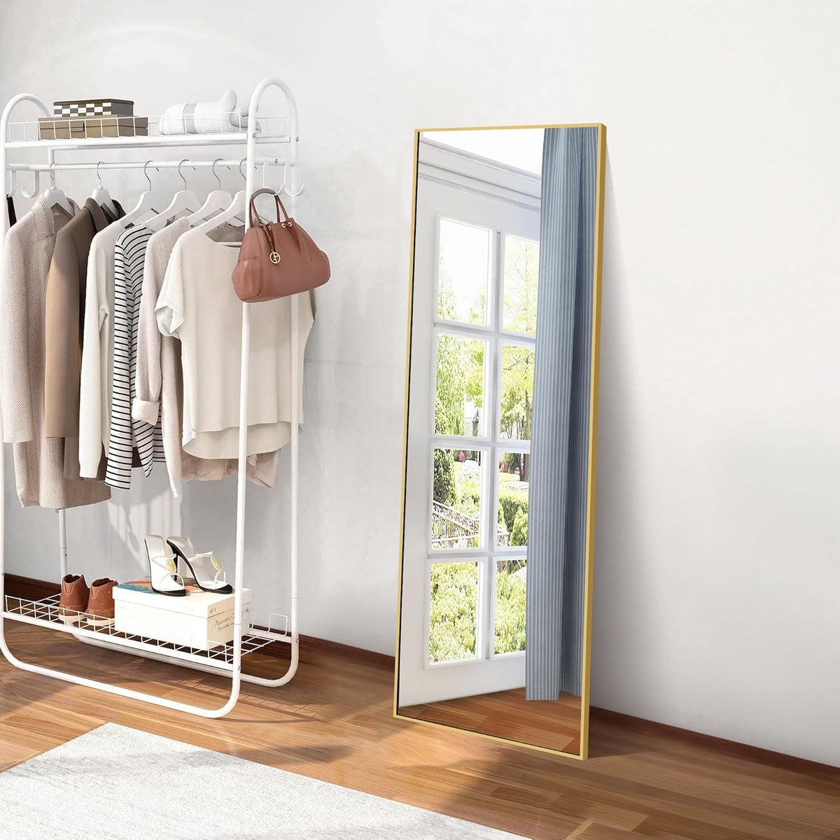 WOLIBEER Volledige spiegel, 147 x 44 cm, rechthoekige full-body spiegel met goudkleurig aluminium frame, wandspiegel, staande spiegel voor slaapkamer, kleedkamer, fitnessstudio, hal