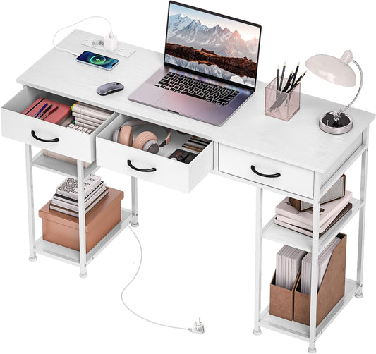 Bureau – Werktafel – Computertafel – Laptopmeubel – Schrijfmeubel – Met Ingebouwd Oplaadstation Met 2 Stopcontacten En 2 USB-Poorten – Verstelbare Planken En 3 Stoffen Lades – Wit 120x40x76 cm