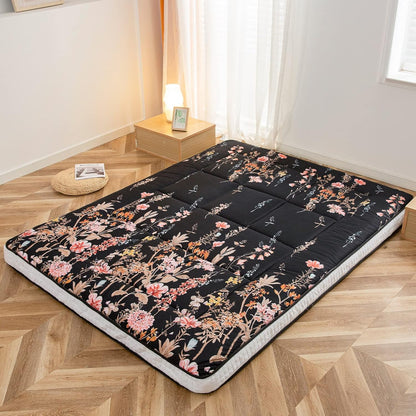 MAXYOYO Futon-matras, gewatteerde Japanse vloermatras, gewatteerde bedmatrashouder, extra dik opvouwbaar slaapkussen, ademend vloerligbed voor campingbank (zwarte bloemen, enkel)