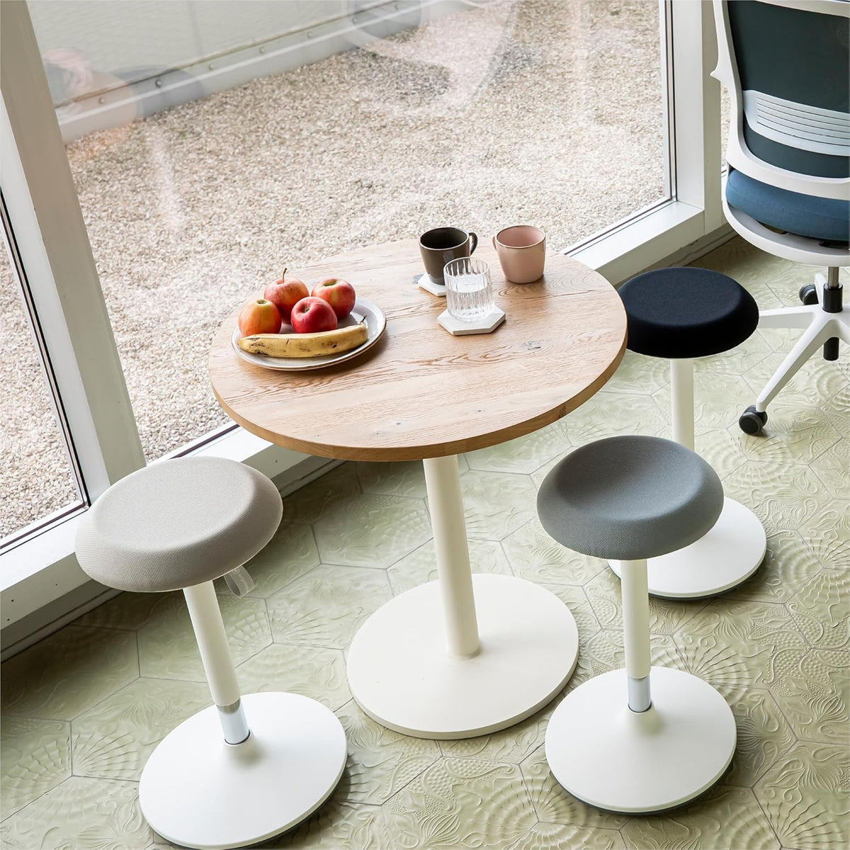 Ergotopia Dykó Ergonomische Bureaukruk - Ergonomische kruk met zwaaieffect - In hoogte verstelbaar Stabiliteitskruk 56-83 cm - 360° draaibare werkplekkruk met dynamische voet
