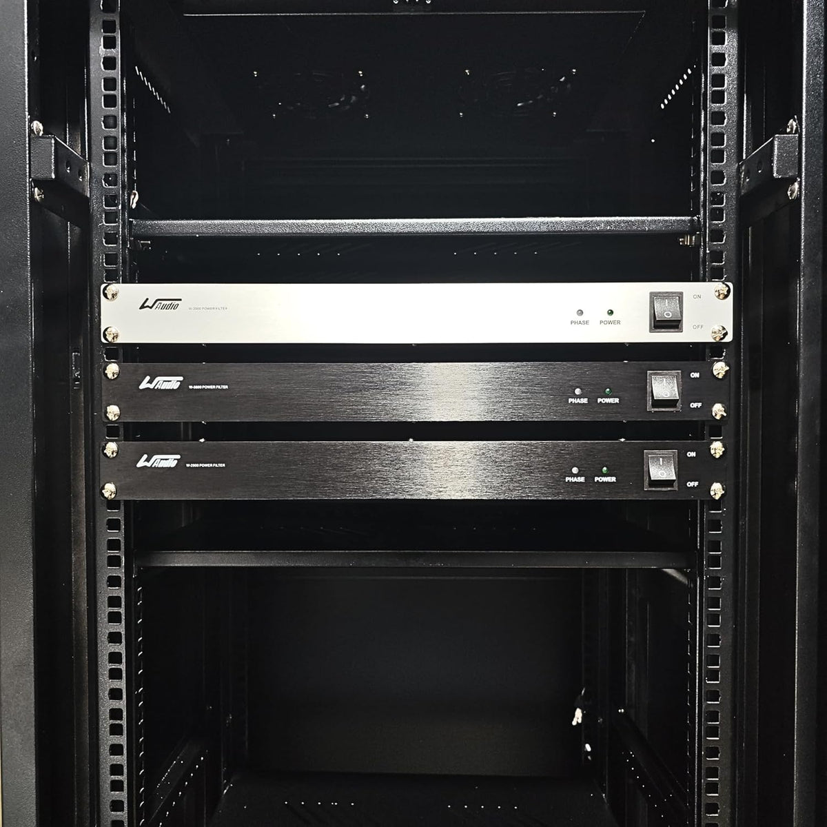 Stroomconditioner – Stroomfilter – Netfilter – Lijnconditioner – Power Conditioner – 1U Rackmount – AC-Ruisfilter – Overspanningsbeveiliging