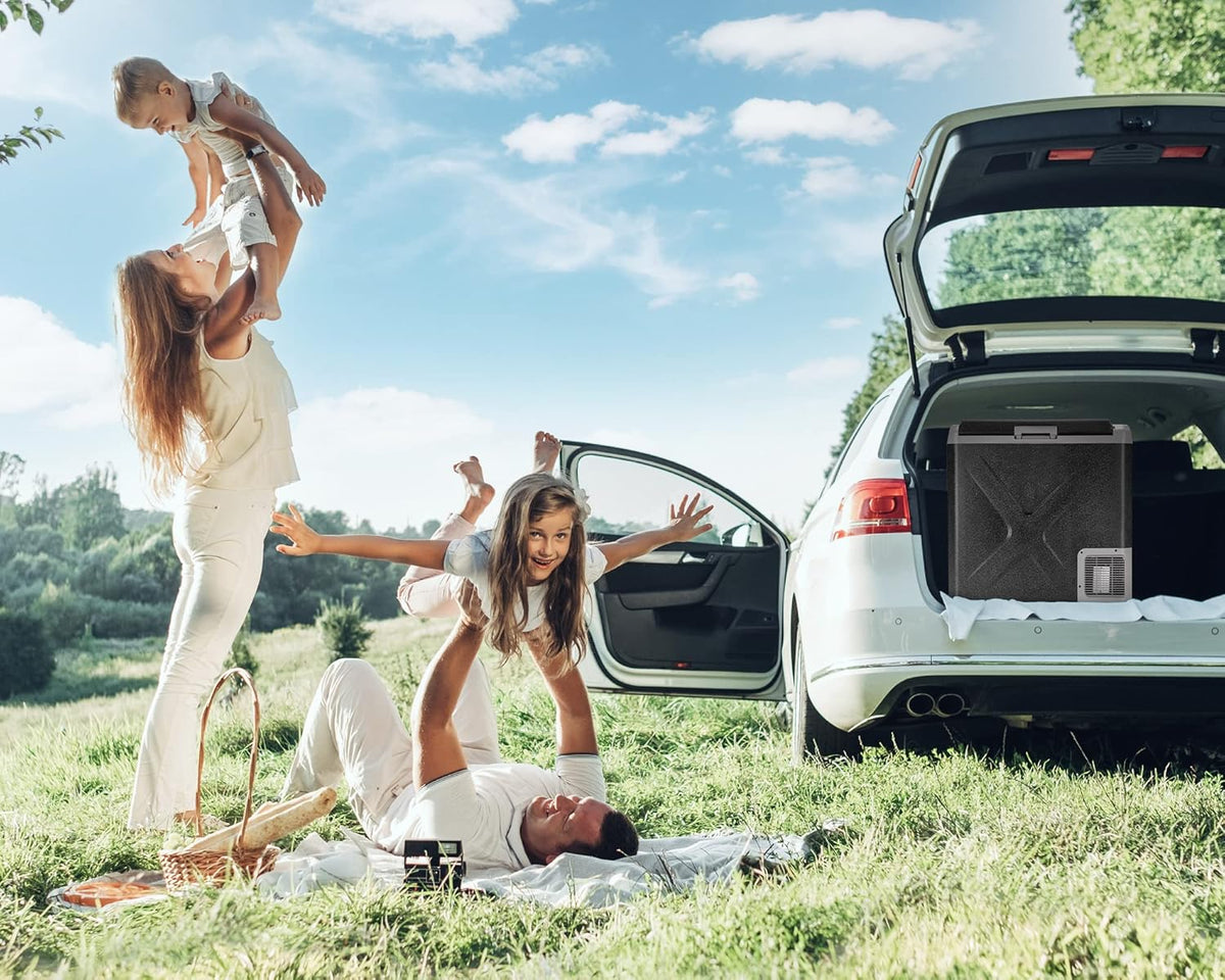 Draagbare Koel- En Vriescombinatie – Mobiele Koelkast – Camping Koelbox – Auto Koelbox – Mini Vriezer – 50 Liter Inhoud – Instelbare Temperatuur -20°C tot +20°C