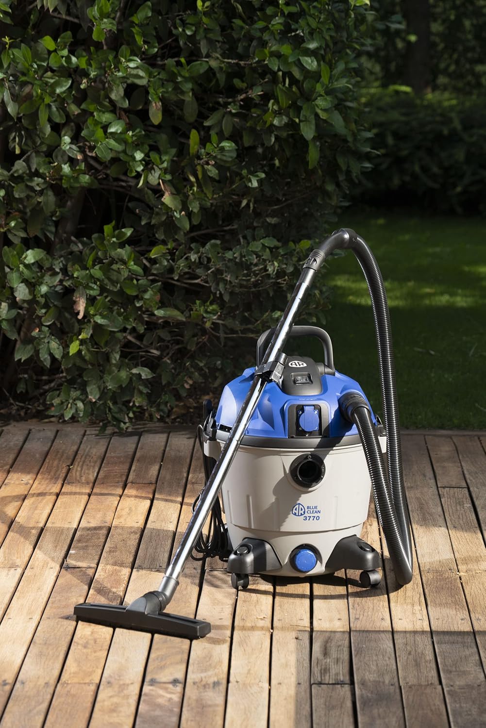 AR Blue Clean 3770 Nat- en droogzuiger met stopcontact voor elektrisch gereedschap (1600 W, 35 liter)