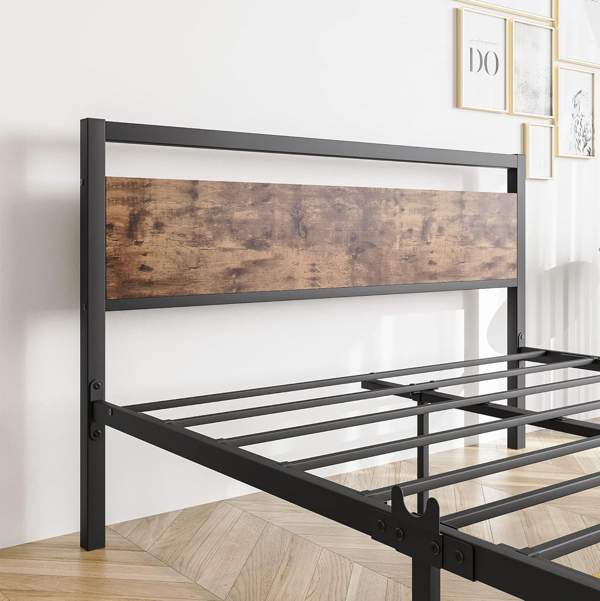 BOFENG Bedframe voor tweepersoonsbed, 137 cm, met houten hoofdeinde, robuust platformbedframe, geen boxspring nodig, boerderijbedden, robuuste bedbodem van vierkante buis, huismeubilair