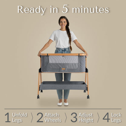 Love For Sleep SnooBee Next To Me Babybed & Babybed – 6 hoogtes, wielen, matras, zijpanelen van ademend mesh met muggennet (0-6 maanden) - grijs/grenen
