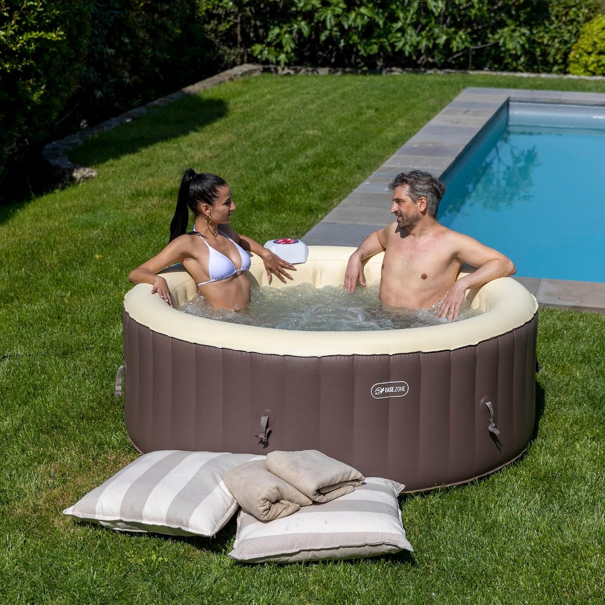 Spa opblaasbaar verwarmd, 800 liter, zwart, 180 x 180 x 65 cm