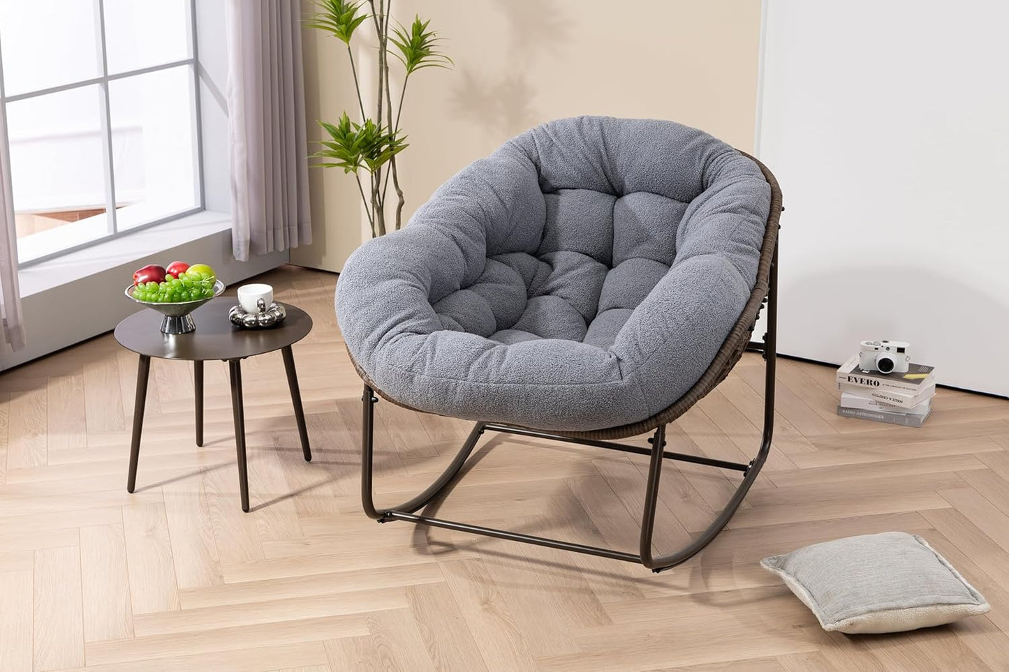 Rattan Schommelstoel – Schommelstoel Tuinstoel Rocking Chair Draaistoel Balkonstoel – Handgeweven Synthetisch Rattan – Stevig Stalen Frame – Inclusief Zacht Kussen – Weerbestendig Grijs