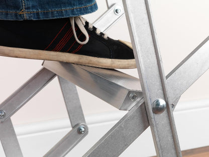 Alufix 9-Tread Concertina Loft Ladders - Ideaal voor kleine zolderruimtes | Easy DIY Fit | Aluminium | Vloer tot plafond 2.19m-2.46m (7.2ft-8.1ft)