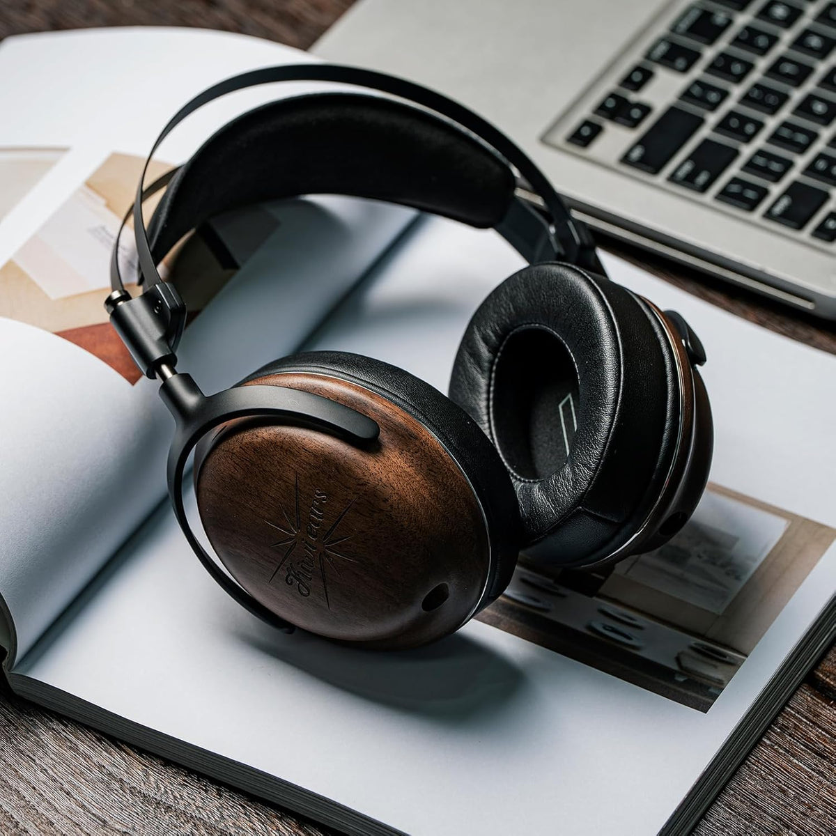 Bedrade Hoofdtelefoon – Koptelefoon – Stereo Hoofdtelefoon – Headset – Monitor Hoofdtelefoon – Gesloten Rug – Dubbele Driverconfiguratie – Walnoothouten Oorschelpen