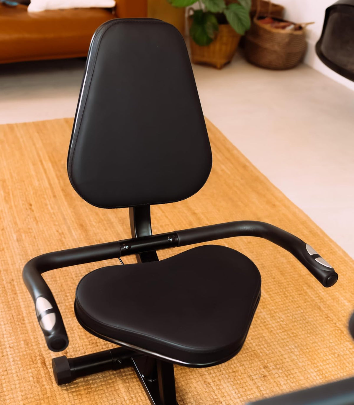 CARE FITNESS - Exercise bike - Cardio Master Connected - Adjustable & Comfortable - Shipped pedals - Magnetic resistance - 21 programs - QUORE