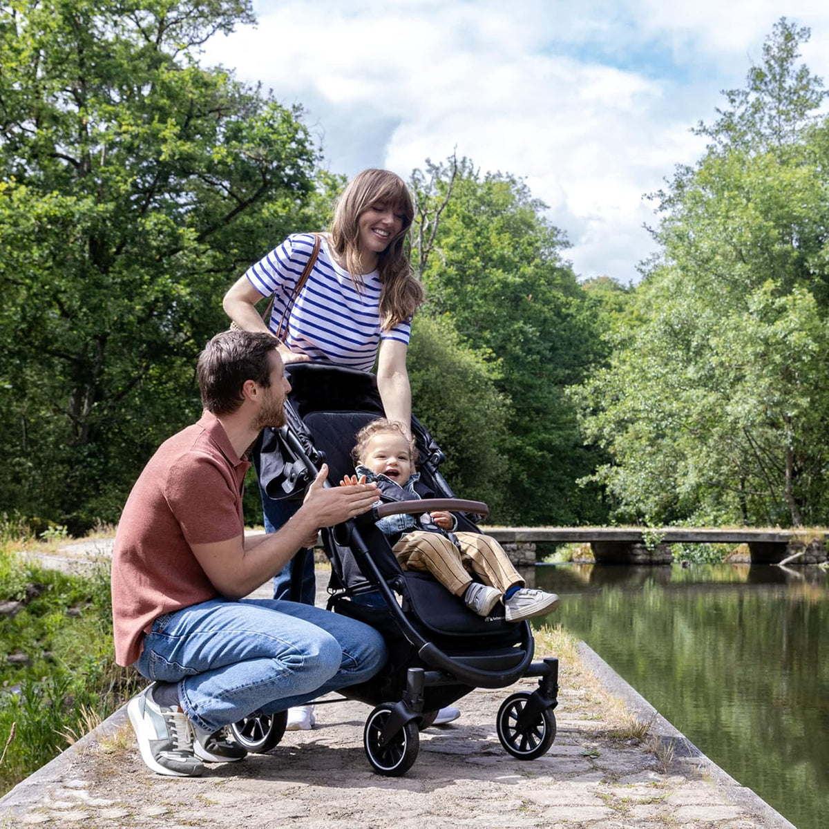 Bebeconfort Ingenious, Kinderwagen vanaf de geboorte, Compacte kinderwagen, Kinderwagen met vlakke ligstand, Vanaf de geboorte tot circa 4 jaar, Tot 22 kg, Major Black