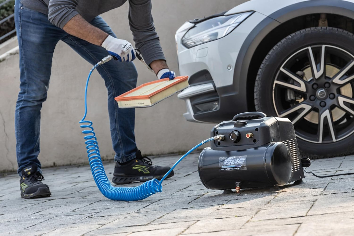 Luchtcompressor – Aircompressor – Persluchtcompressor – Zuigercompressor – Olievrije Compressor – Draagbaar En Lichtgewicht – Max. Druk 8 Bar