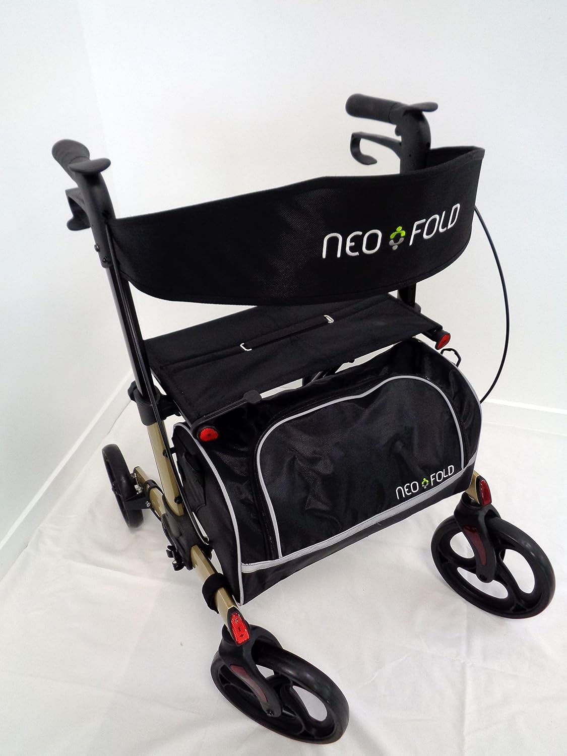 Identités 826024.CHAMPAGNE,Rollator Neo Fold Evolution Champagne