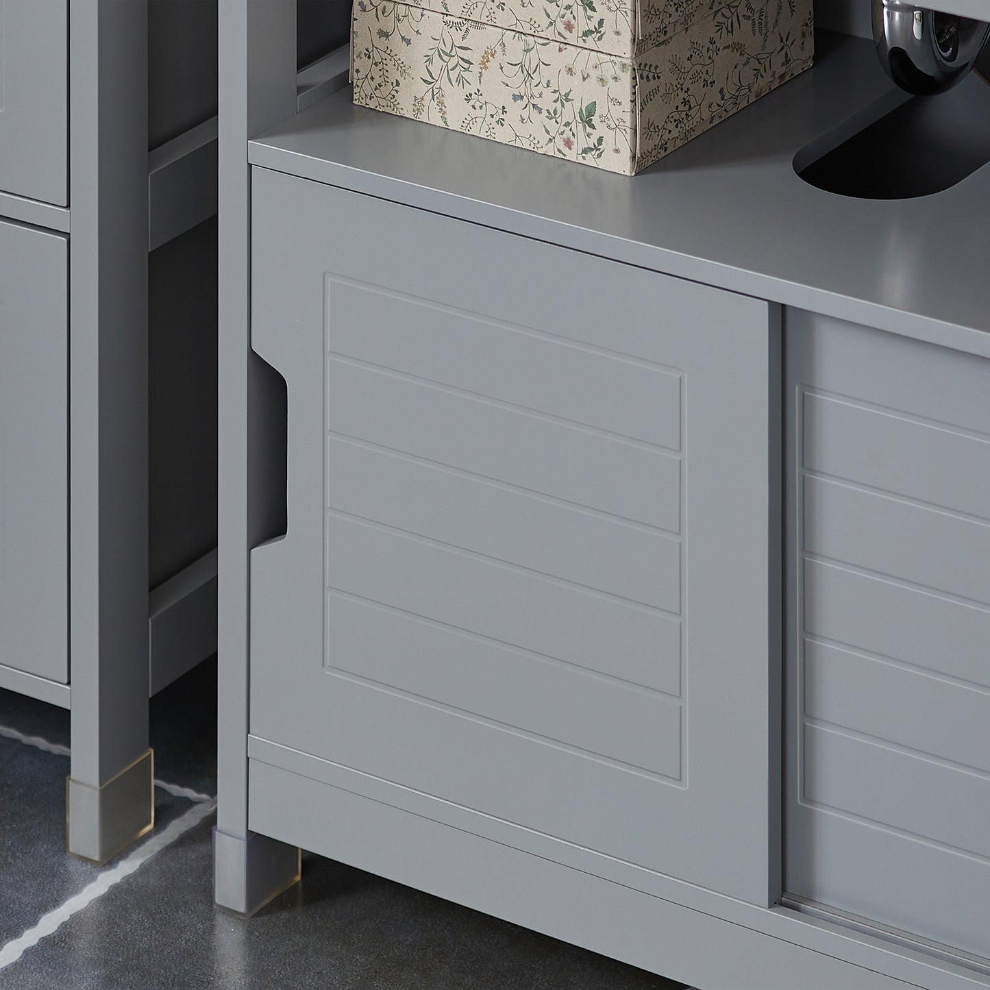 Badkameronderkast – Badkamerkast – Wastafelonderkast – Opbergkast – Kastje – Compact – MDF Met Voetjes – 60x61x30 cm – Grijs Steel
