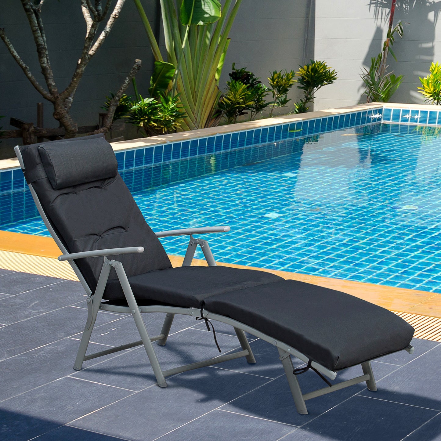 Zwarte Ligstoel – Tuinstoel – Relaxstoel – Lounge Chair – Zonnebed – 7 Posities Verstelbaar – Met Comfortabel Matras en Metalen Armleuningen