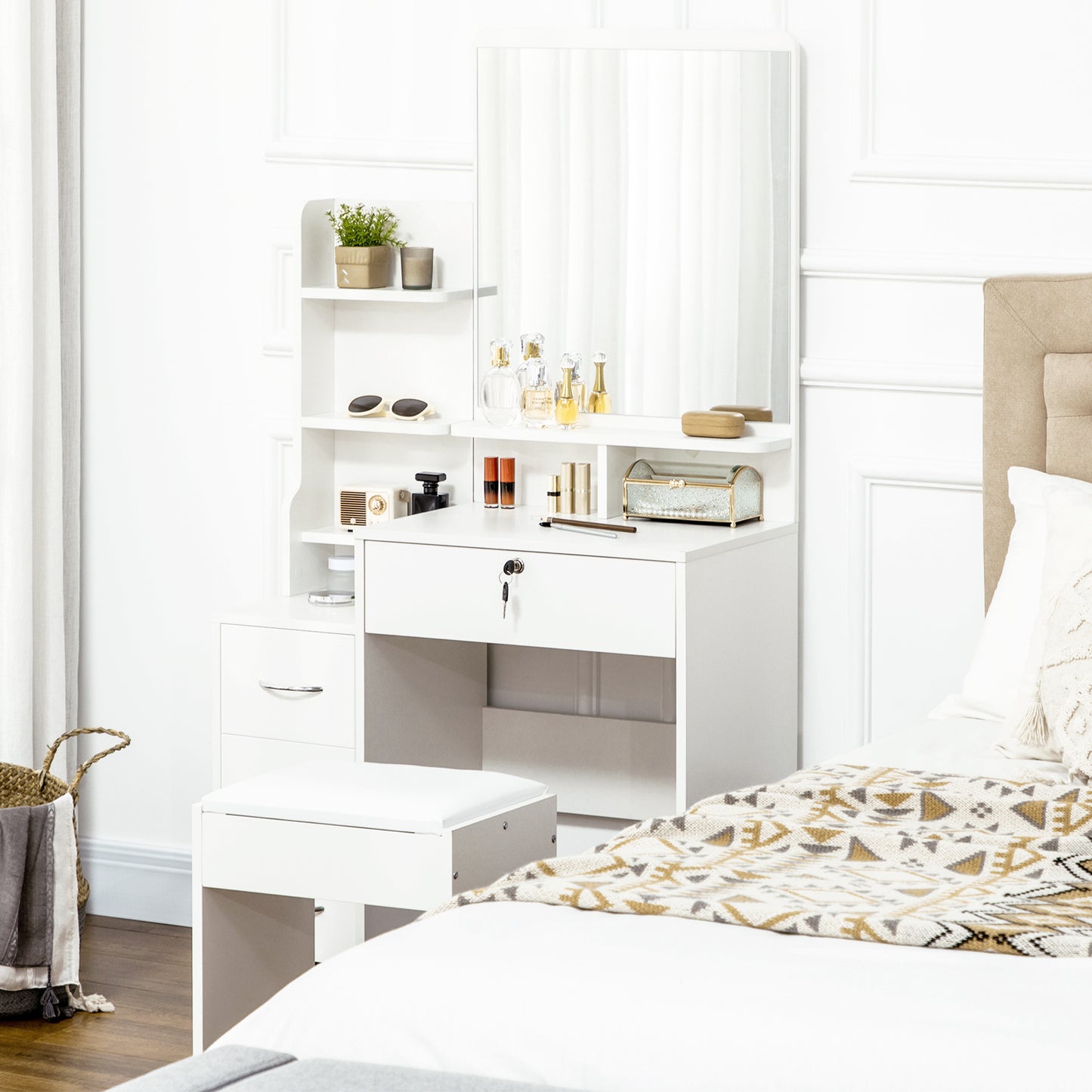 Kaptafel – Make-uptafel – Schminktafel – Dressing Table – Make-up Tafel – Grote Spiegel – 4 Laden & Opbergruimte – Anti-Kantel Design – Inclusief Gestoffeerde Kruk