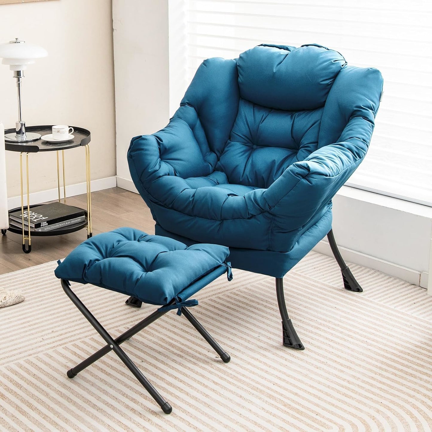 Luie Stoel – Lounge Fauteuil – Relaxzetel – Leunstoel – Leesstoel – Met Opvouwbare Poef – Met Armleuningen en Zijvak – Comfortabel Polyester – Stevig Metalen Frame