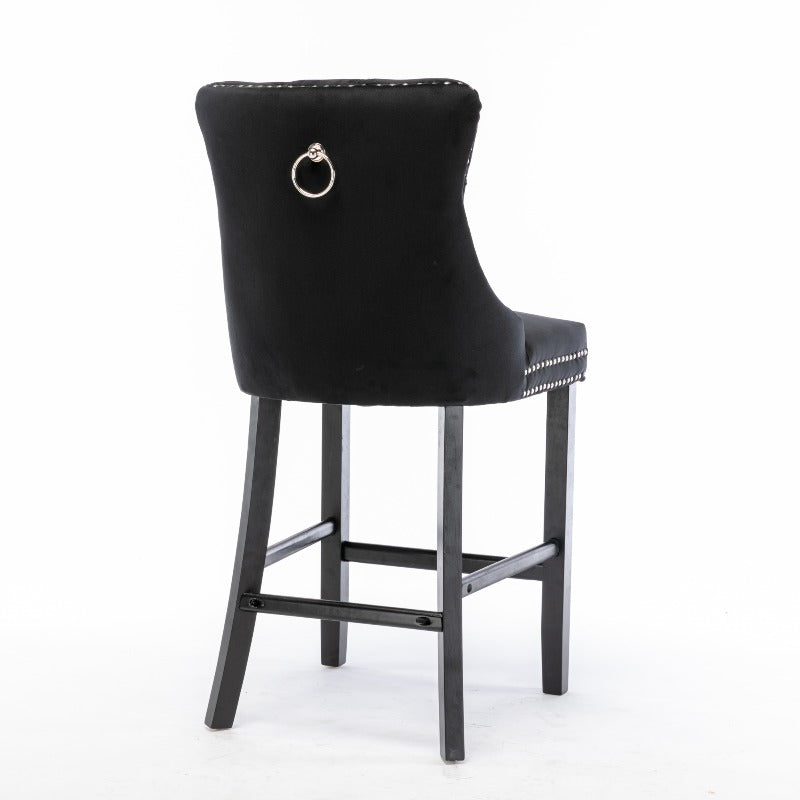 Barstoel – Barkruk – Zitkruk – Keukenstoel – Counterstoel – Zwarte Fluwelen Bekleding – Met Knopen en Chroom Nagelrand – Metaalvrij Houten Poten – Moderne Retro Stijl