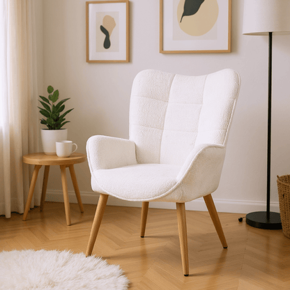 Fauteuil – Stoel – Relaxfauteuil – Loungechair – Accentstoel – Beige – Teddy stof – Houten poten – 72x62x90,5 cm