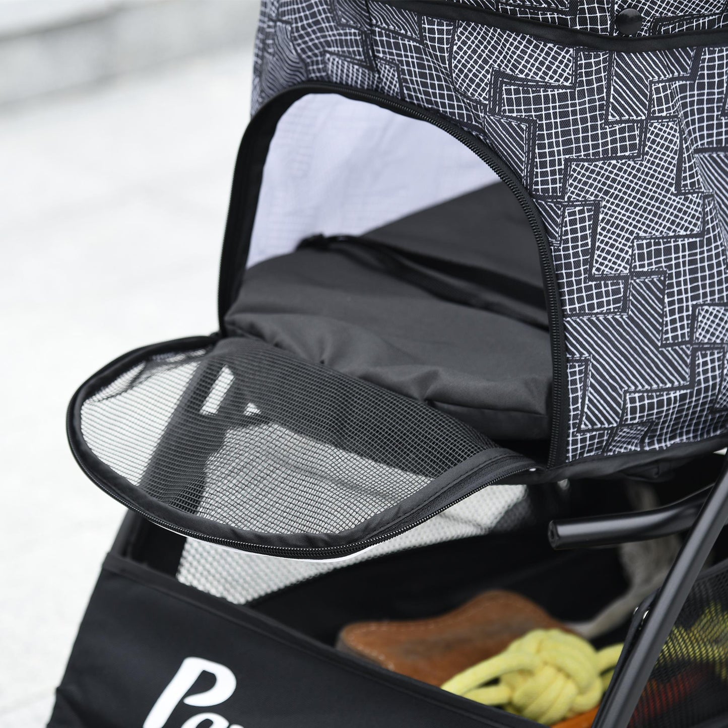 Hondenwagen – Hondenbuggy – Dierenwagen – Huisdierwagen – Hondenkar – Inklapbaar Ontwerp – Comfortabel Zitkussen – Stevig IJzeren Frame – Ventilerende Mesh Ramen – Grijs/Zwart Oxford