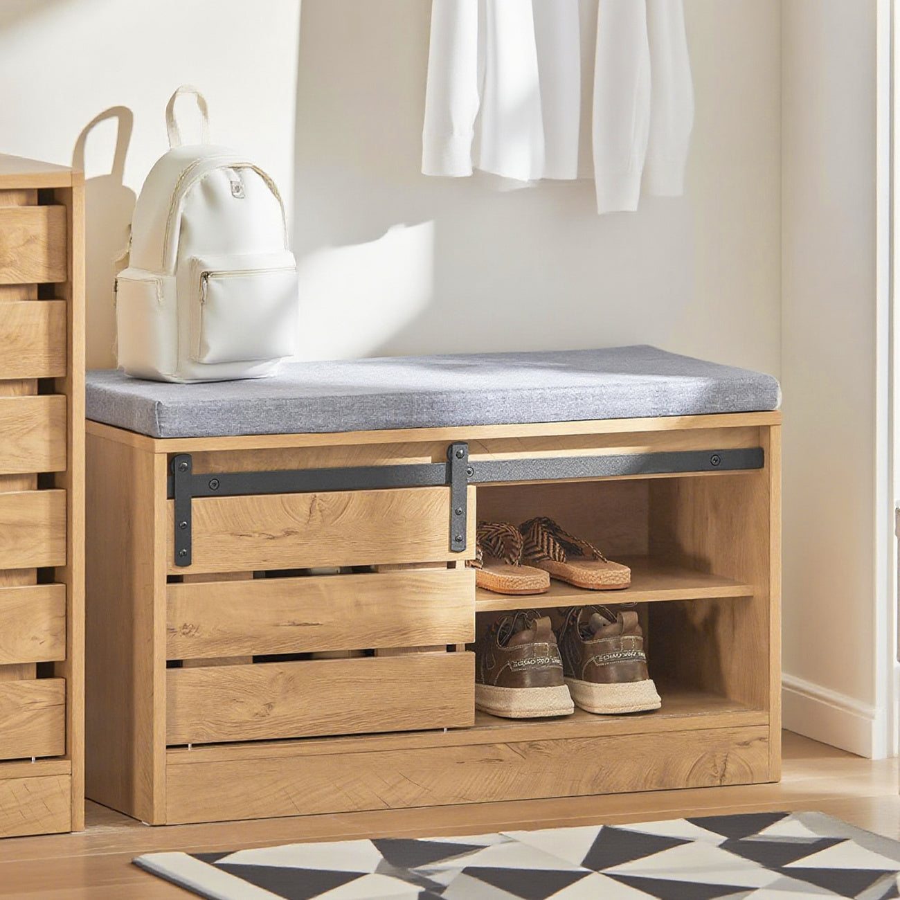 Schoenenrek – Schoenenkast – Schoenenhouder – Schoenenopberger – Schoenenbank – Schuifdeuren – Bamboe Materiaal – Zitkussen – Vintage Design – 80x35x48 cm