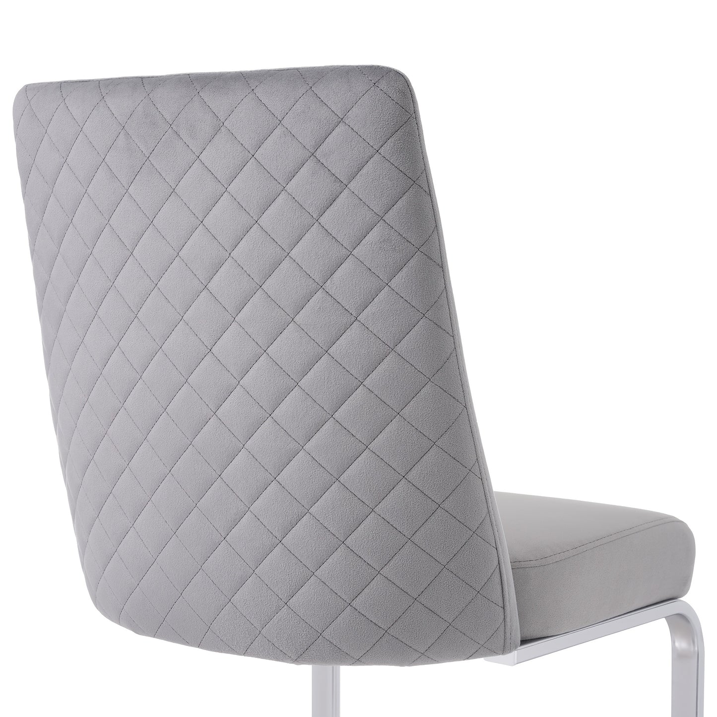 Eetkamerstoel – Stoel – Kuipstoel – Loungestoel – Zithoekstoel – Deluxe Grijze Velvet Bekleding – Diamantvormige Rugleuning – Zilveren Metalen Poten – Set van 2