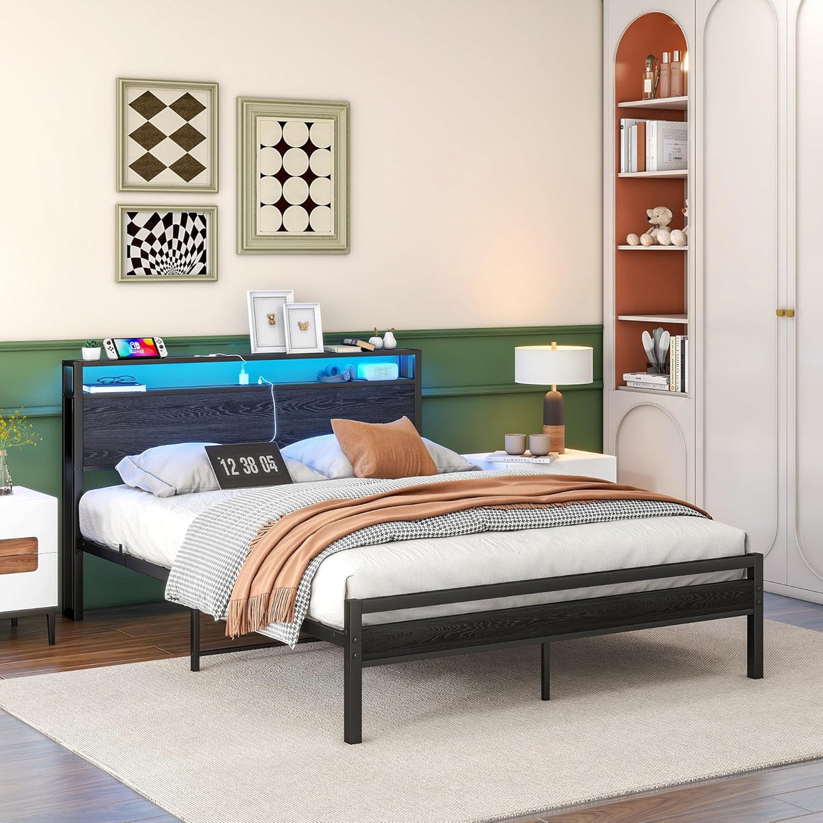 Bedframe met laadstation, led-verlichting, tweepersoonsbed, logeerbed, metalen bed, 160 x 200 cm, bedframe van metaal, jeugdbed met lattenbodem, hoofdeinde in zwart, voor slaapkamer en