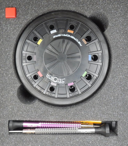 Horotec MSA01.020-C - Assortiment van 10 Zwitserse horlogemaker-schroevendraaiers in geëloxeerd aluminium en pom-kop op roterende voet met antislipbasis.