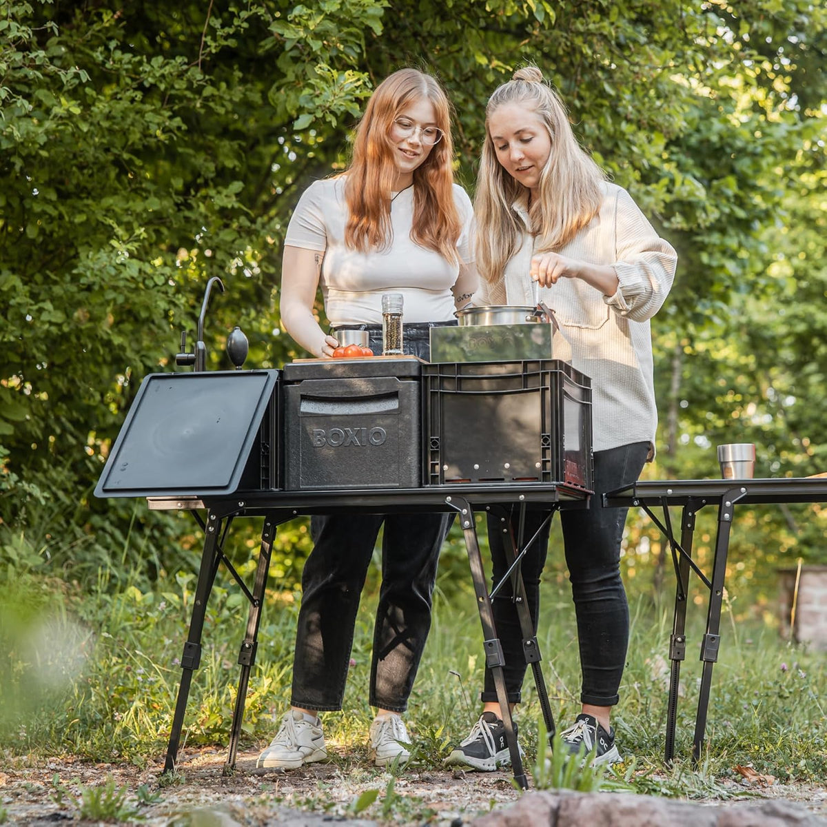 BOXIO - Tafel: inklapbare campingtafel 88 x 40 cm, weerbestendig, stabiel en opvouwbaar, in hoogte verstelbare outdoor tafel voor camping, tuin, balkon en camper accessoires, kleine tafel incl. tas