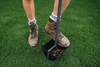 Handaerificer – Gazonbeluchter – Beluchtingsvork – Grasverdichter – Aerator – 3 Holle Lepels 20 mm – Gepoedercoat Stalen Frame Antraciet