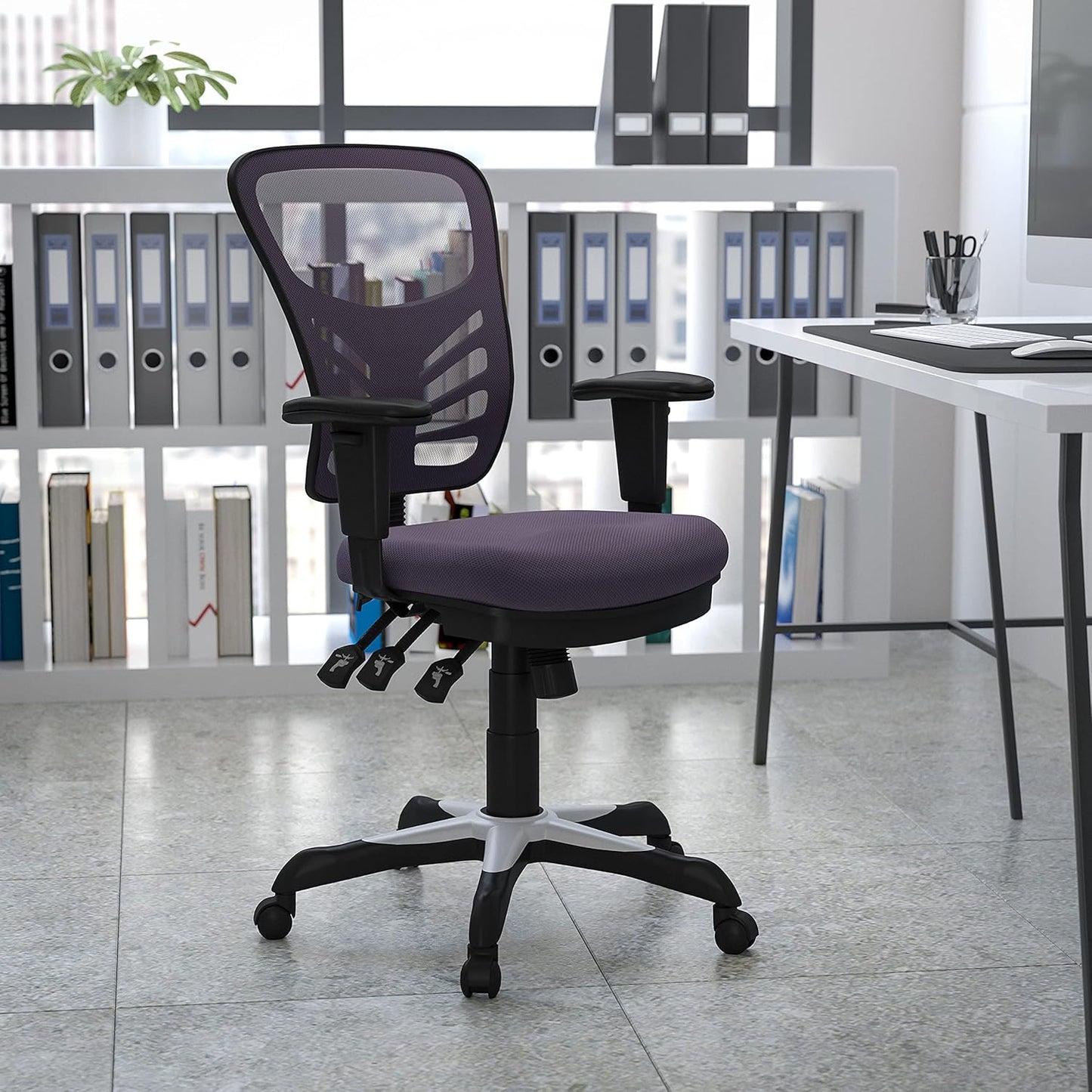 Directiebureaustoel – Bureaustoel – Kantoorstuhl – Gamingstoel – Werkstoel – Donkergrijs – Ergonomisch Met Ademend Gaas – Verstelbare Armleuningen En Rugleuning