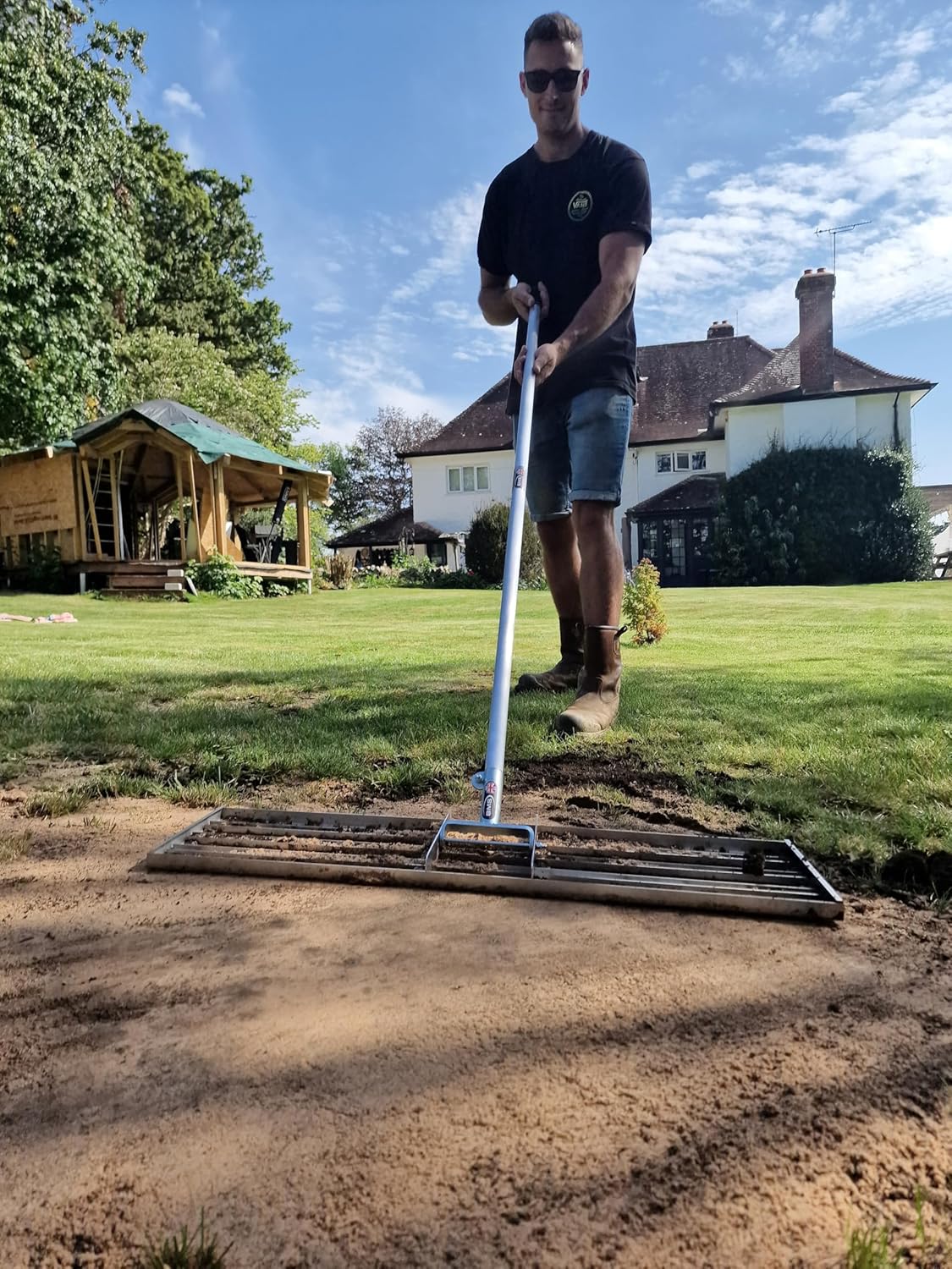 British Manufacturing Solutions 46" wide Stainless Steel Levelawn Lute: Premium leveling rake for top dressing, sowing, sowing/sand. Luxury full-length heavy-duty aluminum handle. (46" wide) - QUORE