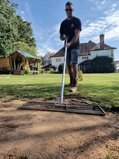 British Manufacturing Solutions 46" wide Stainless Steel Levelawn Lute: Premium leveling rake for top dressing, sowing, sowing/sand. Luxury full-length heavy-duty aluminum handle. (46" wide) - QUORE