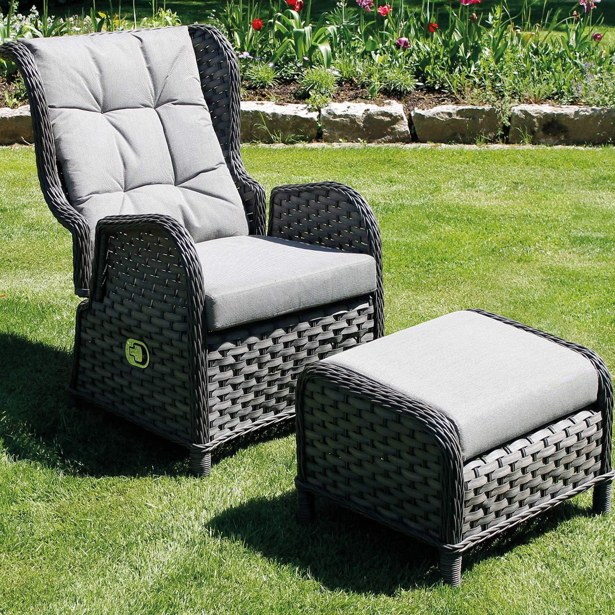 Mojawo Luxury comfort recliner chair flat rattan ear chair poly rattan, incl. upholstery and footrest adjustable backrest garden chair rattan chair - QUORE
