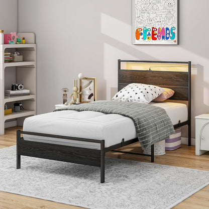 Bedframe van hout en metaal met laadstation en led, 90 x 200 cm, eenpersoonsbed met hoofdeinde en lattenbodem, functioneel