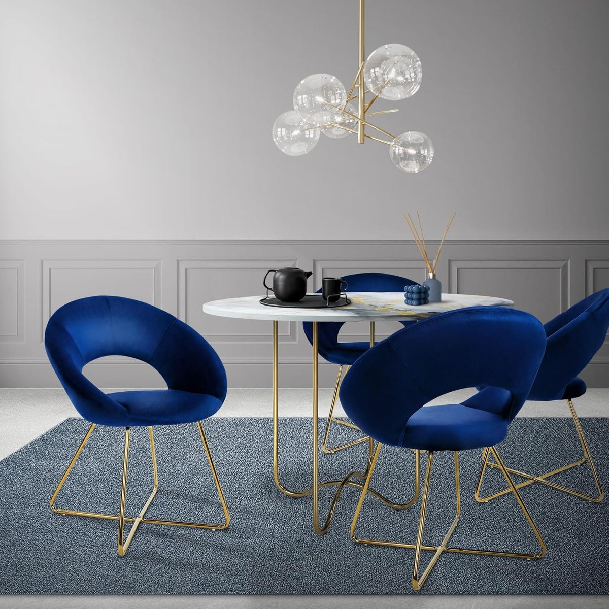Eetkamerstoelen – Stoelen – Bureaustoelen – Velvet Stoelen – Armstoelen – Set Van 4 Blauw – Luxe Fluwelen Bekleding – Goud Metalen Frame