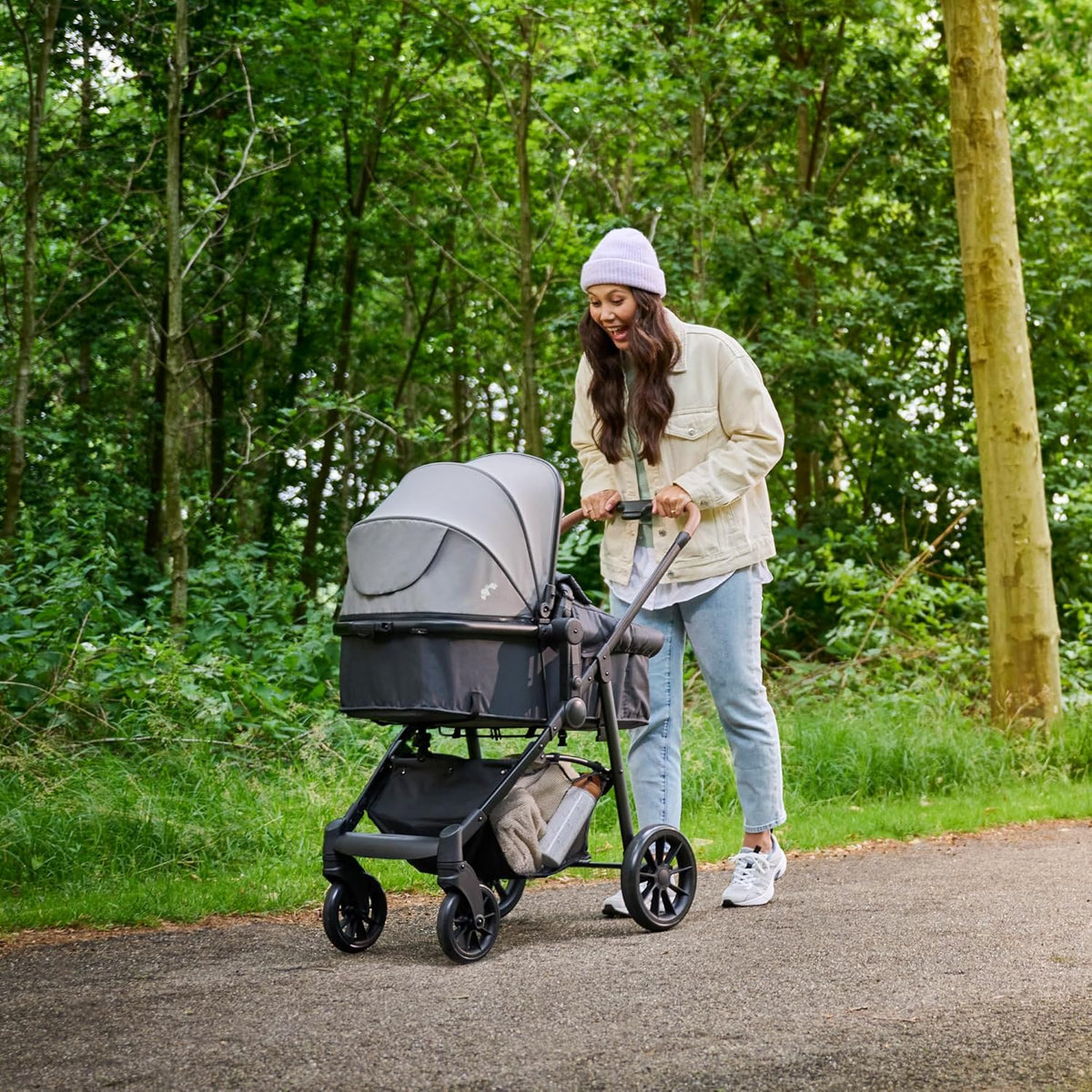 Bebeconfort Haze Trio Lux, 3 in 1 Kinderwagen Set Met Autostoeltje (i-Size), 0-4 jaar (max. 22 kg), 2-in-1-Zitting, Vlakke Ligstand, Compact Inklapbaar, Lichtgewicht Combi Wandelwagen, Tinted Grey
