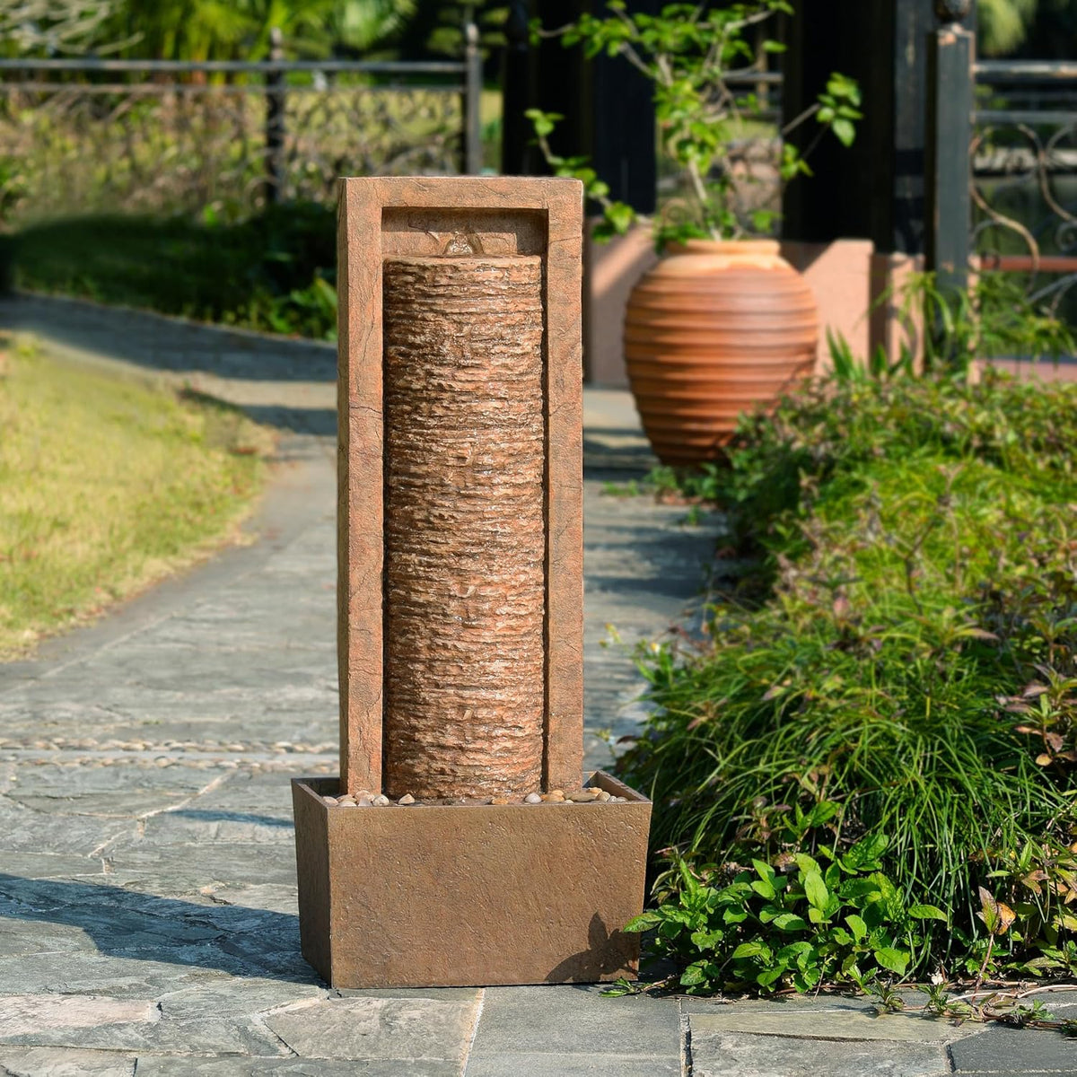 Teamson Home Tuin Buitenfontein Hoge Watervalfontein met Warme LED-verlichting Gelaagd Rotsontwerp Bruin