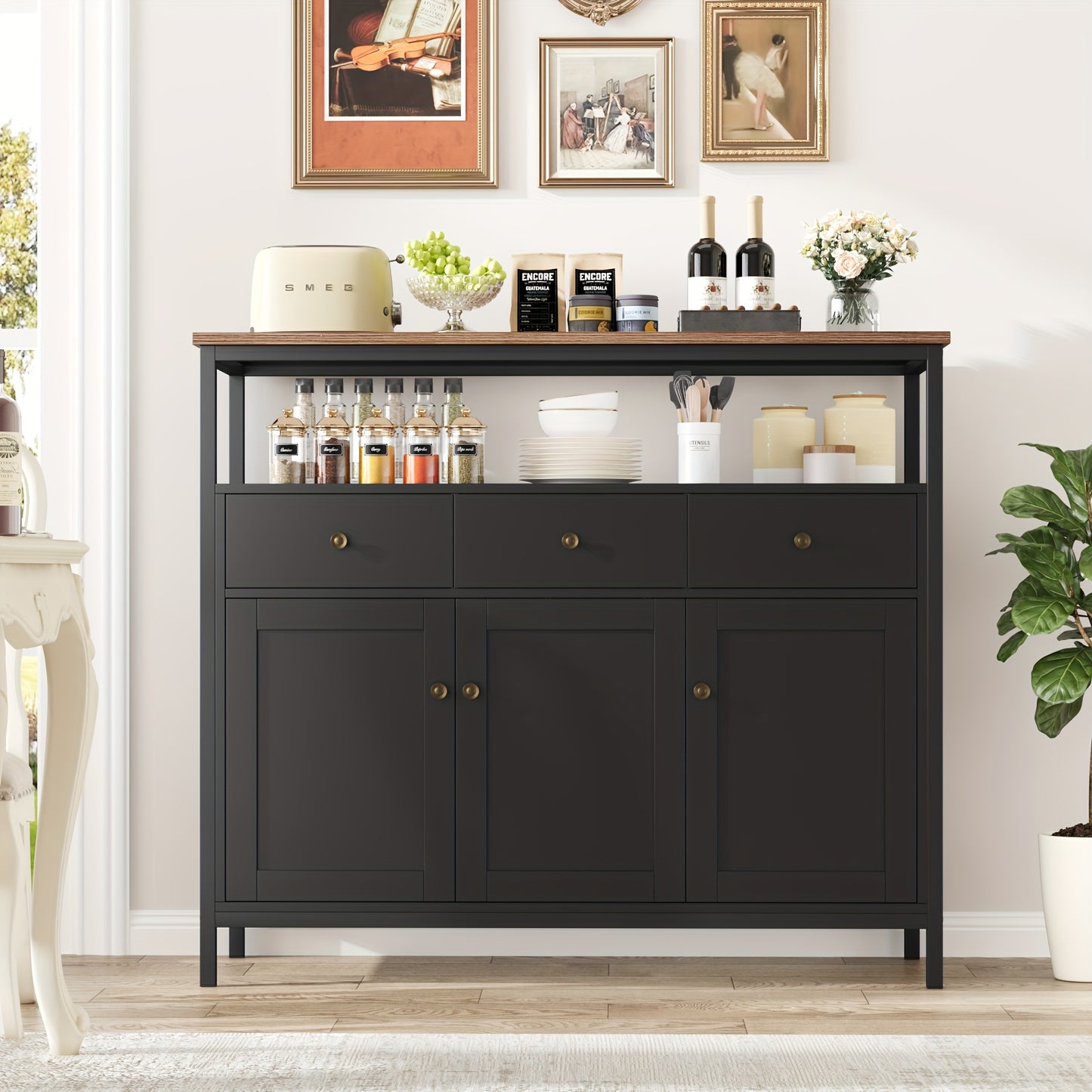 Kast – Opbergkast – Dressoir – Sideboard – Zwarte Vrijstaande Kast – Ruime Opbergruimte Met 3 Deuren & 3 Lades – Duurzaam Spaanplaat Met Metalen Poten