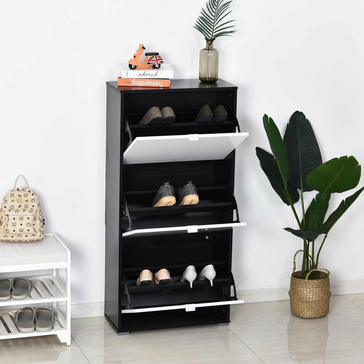 Schoenenkast – Schoenenrek – Schoenopberger – Schoenmeubel – Schoenenkastje – MDF Wit Zwart – 3 Deuren 3 Compartimenten – Compact en Stijlvol