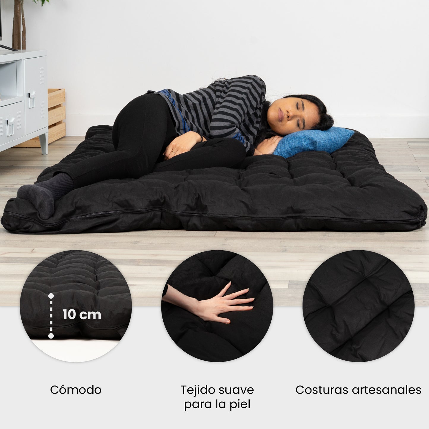 Futonbed – Opvouwbaar Bed – Slaapbank – Logeerbed – Zitzak Bed – Zwart Ruitjesprint – Compact 135x190x10 cm – Lichtgewicht & Draagbaar
