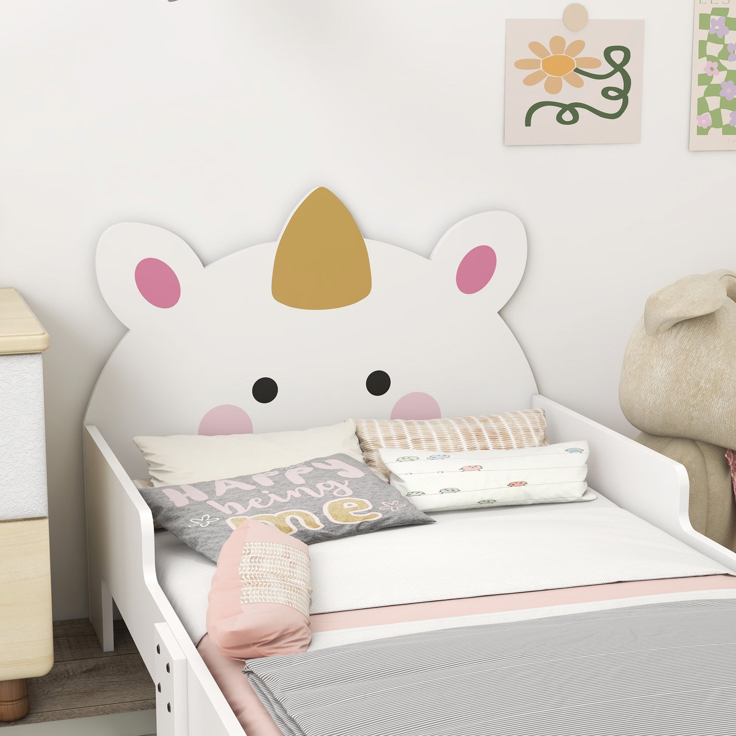 Kinderbed – Peuterbed – Jongensbed – Meisjesbed – Eenhoornbed – Laag Instapbed – MDF Constructie – 143x74x67 cm – Inclusief Lattenbodem – Veilig Zijhekje – Wit Met Eenhoornprint