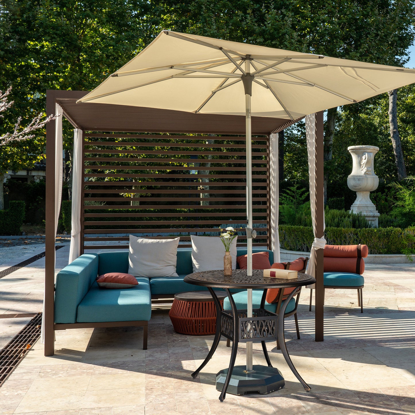 Ronde Tuintafel – Balkon Tafel – Buiten Tafel – Terras Tafel – Eettafel Buiten – Gegoten Aluminium – Parasolgat 5 cm