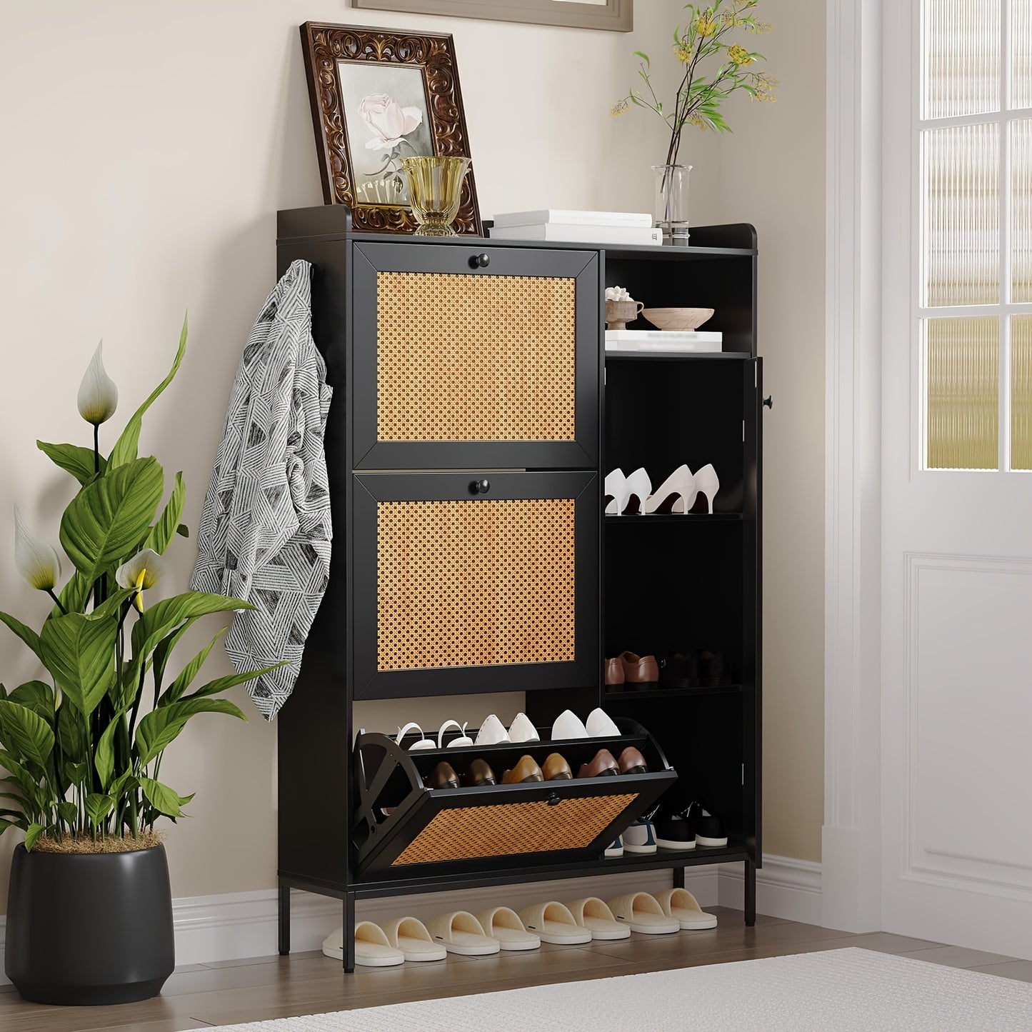 Schoenenkast – Schoenenrek – Schoenenopberger – Halmeubel – Schoenenbank – 3 Laags – Rieten Kleppen – Verstelbare Planken – Smal Zwart Hout – Eenvoudige Montage