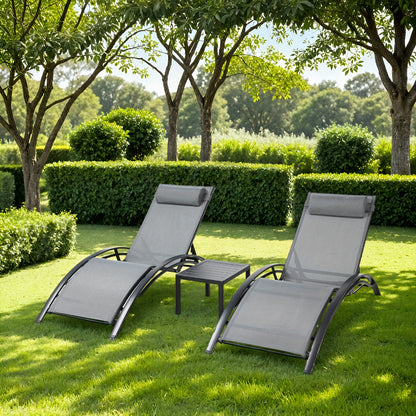 Lounge Set Buiten – Loungestoel – Ligstoel – Tuinfauteuil – Zonneset – Zwart – 2 Verstelbare Ligstoelen – Inclusief Zijtafel