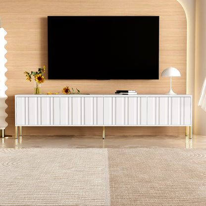 TV Meubel – TV Lowboard – TV Kast – TV Board – Mediameubel – Wit Met Groeven – 4 Deuren Met 8 Opbergvakken – Gouden Metalen Poten – 190x38x48 cm