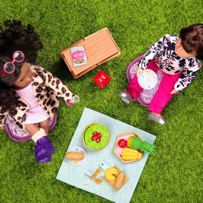 Lori LO37105Z Gourmet to Go picknicktafelset, accessoires voor poppen van 6 inch - 3 jaar en ouder, meerkleurig, 1