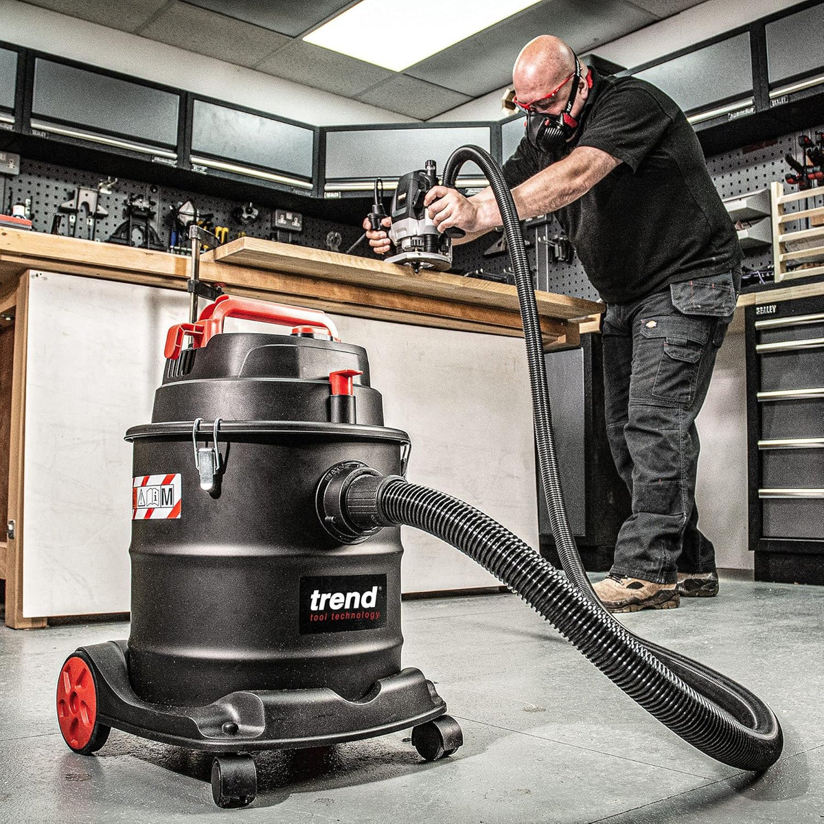 Trend Stofzuiger M-Class 800W 230V Eurostekker, 20 liter inhoud, lange stroomkabel van 5 meter, stofafzuiger ideaal voor gebruik op de bouwplaats, T32/EURO